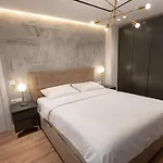 Skanderbeg Square Center Apartment