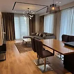 Apartment Skanderbeg Square Center