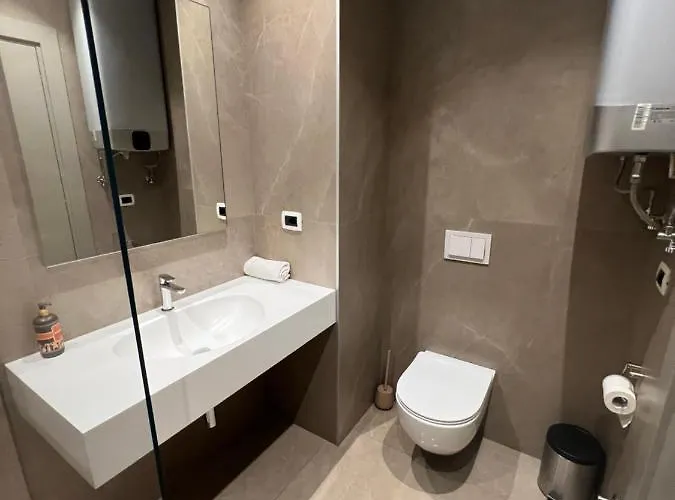 Skanderbeg Square Center Apartamento *