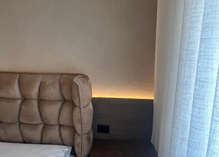 Skanderbeg Square Center Apartmán *