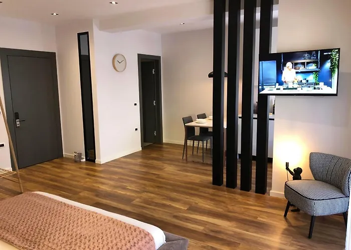 Skanderbeg Square Center Appartement *