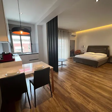 Skanderbeg Square Center * 티라나