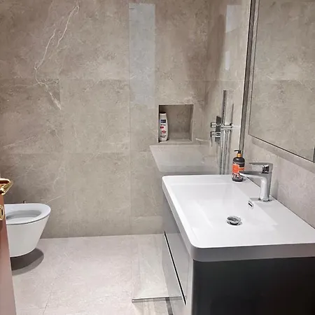 Skanderbeg Square Center Apartman