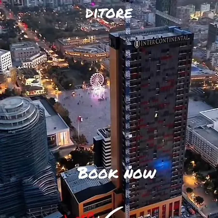 Skanderbeg Square Center * טיראנה