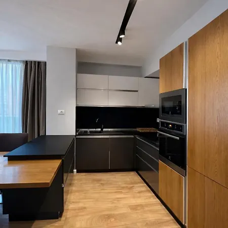 Skanderbeg Square Center Apartmán *