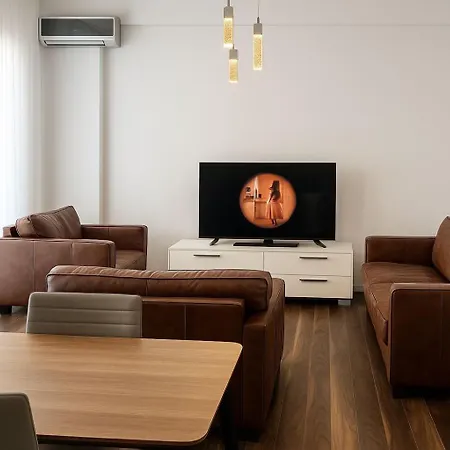 Skanderbeg Square Center Apartament