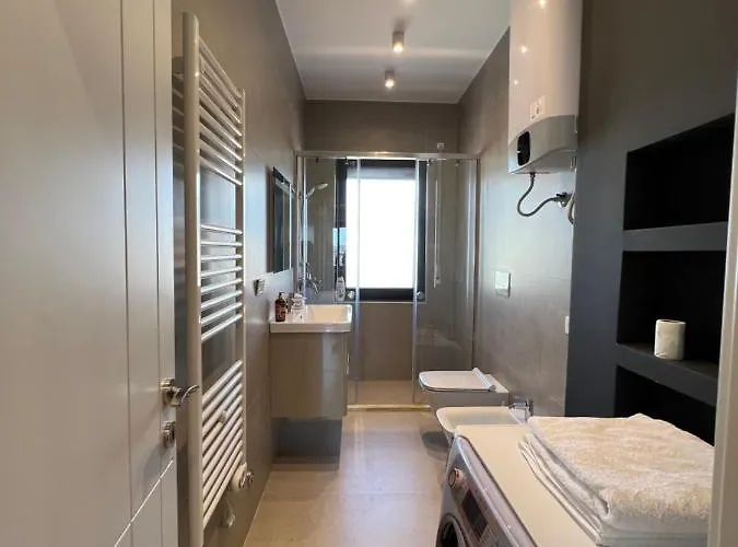 Skanderbeg Square Center * ティラナ