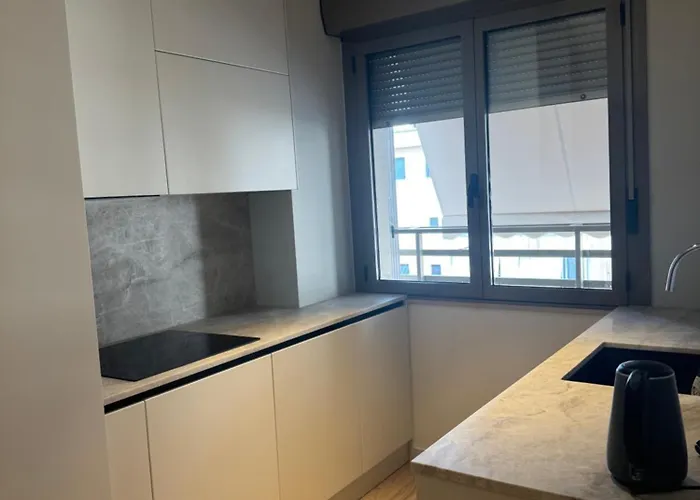 Skanderbeg Square Center *