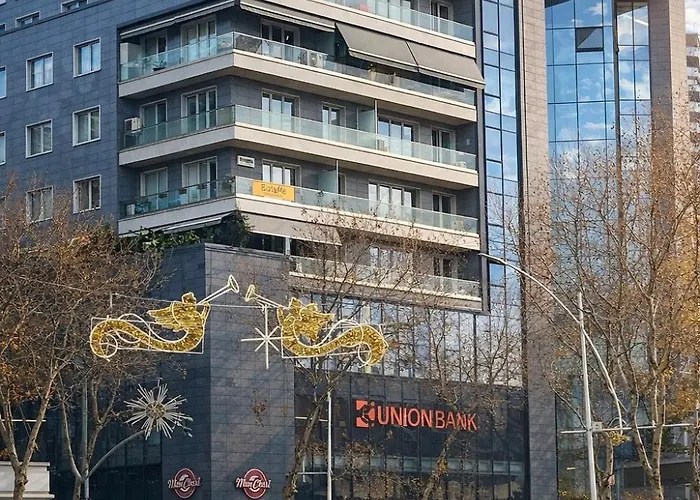 Skanderbeg Square Center アパート ティラナ