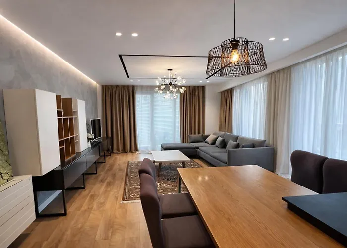 Skanderbeg Square Center 公寓