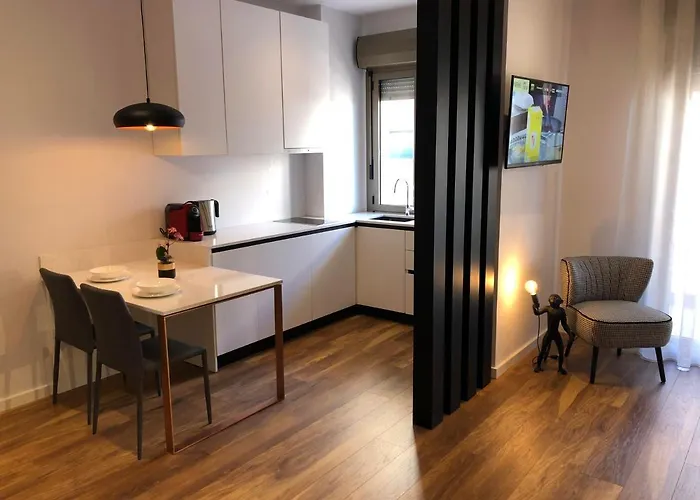 Skanderbeg Square Center *